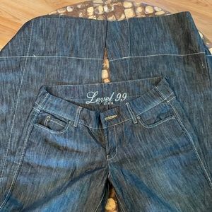 Women’s jeans